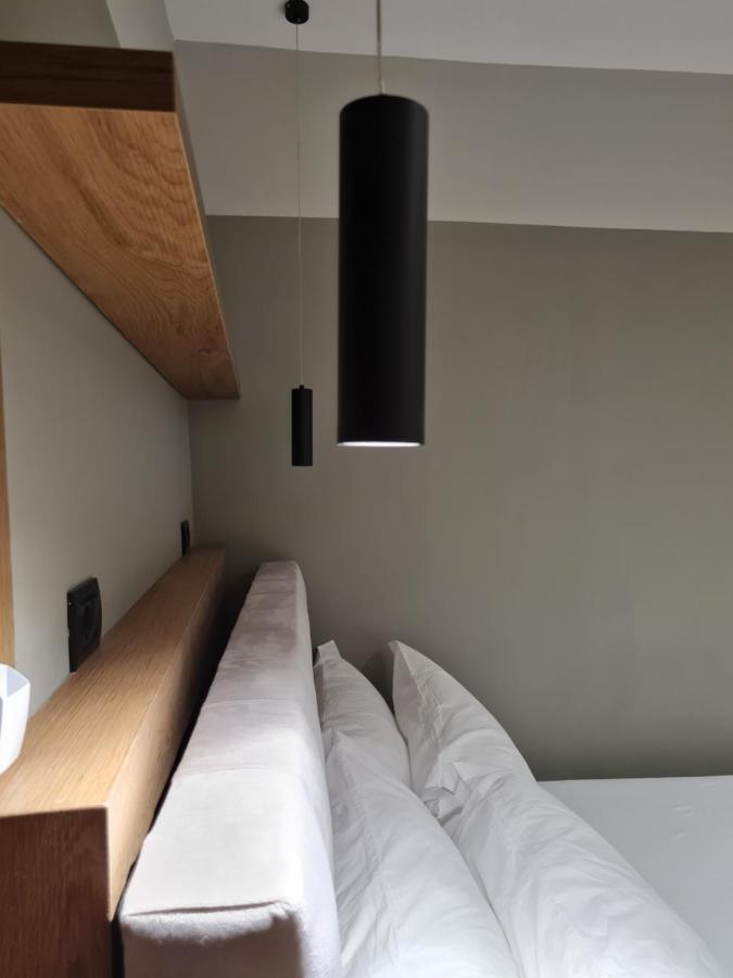 Tam Serviced Studio Apartment Myslym Shyri No1 Тирана Екстер'єр фото